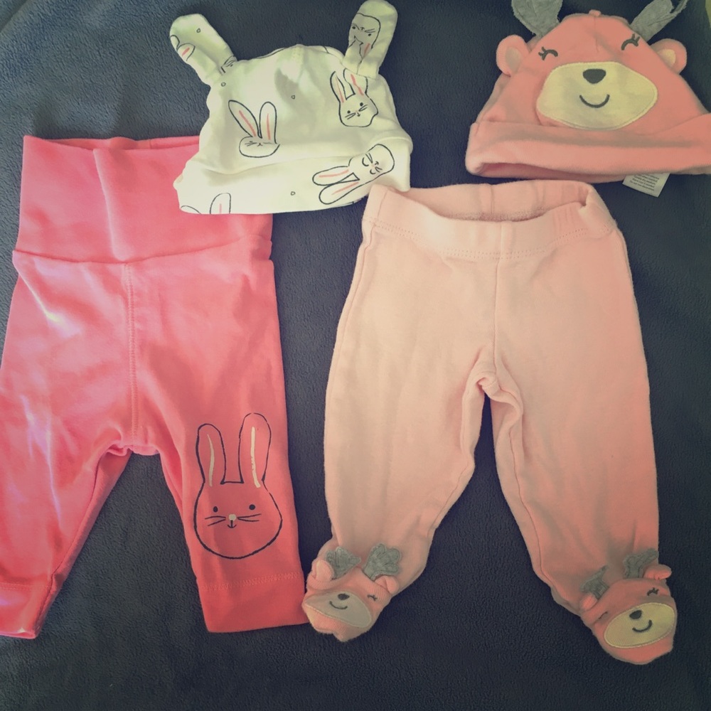 Newborn pants with matching hats 💗